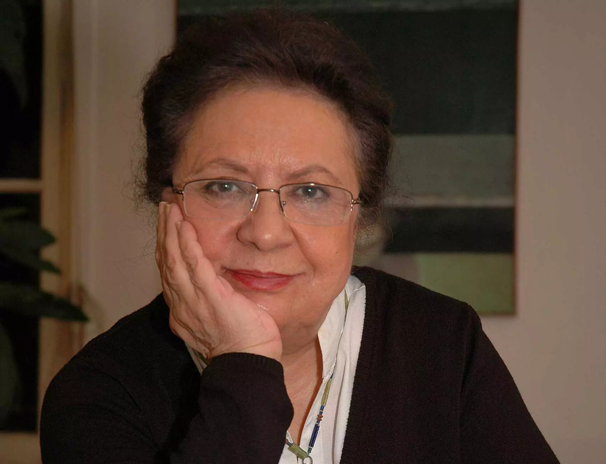 گلی ترقی - نویسنده